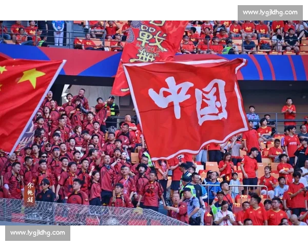 中国男足奋力拼搏挑战日本男足 期待上演亚洲足球经典对决