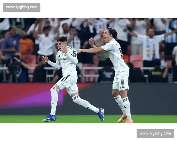 世纪德比再燃战火巴萨皇马巅峰对决引爆全球目光焦点大战今夜上演 世纪德比再燃战火巴萨皇马巅峰对决引爆全球目光焦点大战今夜上演